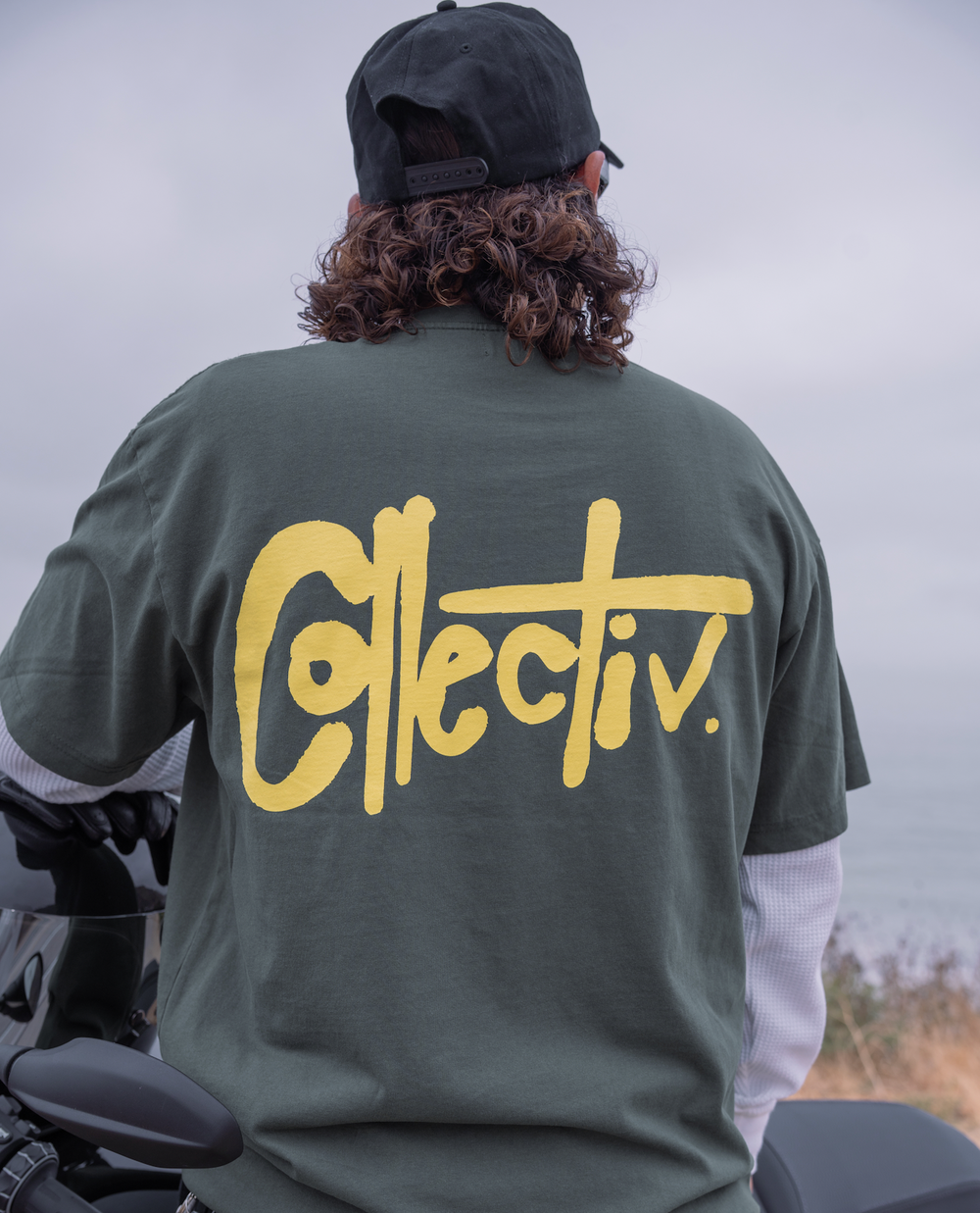 SIGNATURE TEE - FOREST GREEN / YELLOW